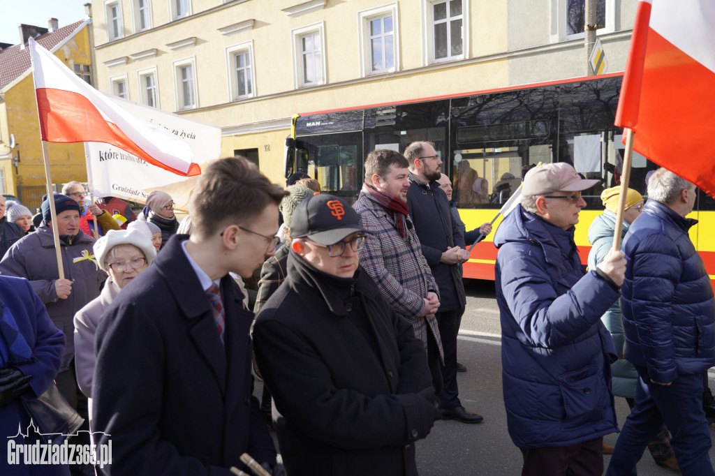 Ulicami Grudziądza przeszedł Marsz Papieski