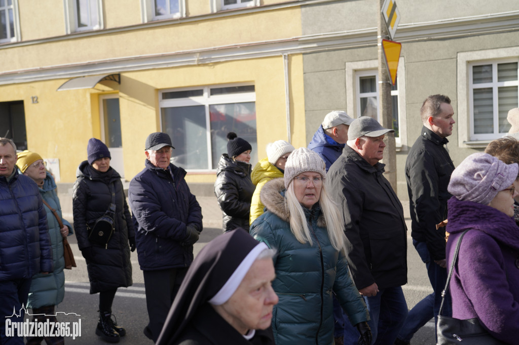 Ulicami Grudziądza przeszedł Marsz Papieski