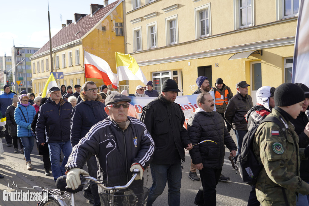 Ulicami Grudziądza przeszedł Marsz Papieski
