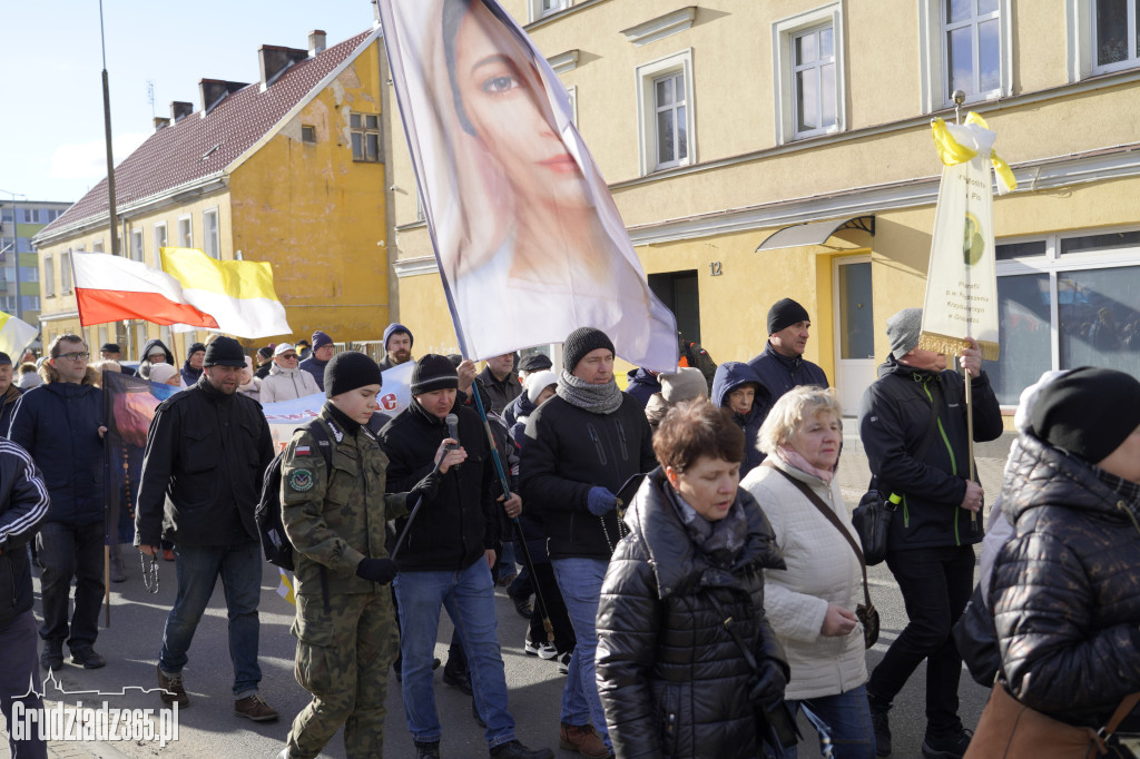 Ulicami Grudziądza przeszedł Marsz Papieski