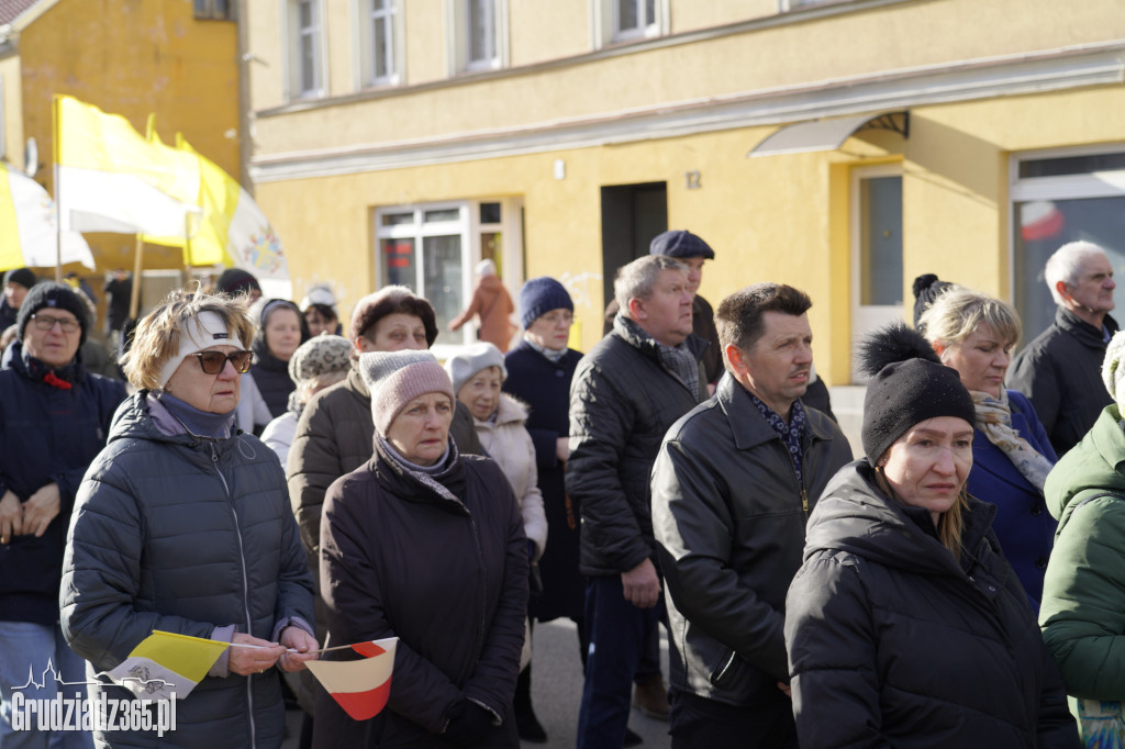 Ulicami Grudziądza przeszedł Marsz Papieski