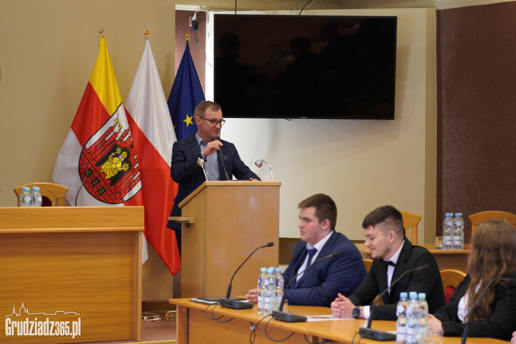 Sesja inauguracyjna VI kadencji  Młodzieżowej Rady Miejskiej Grudziądza