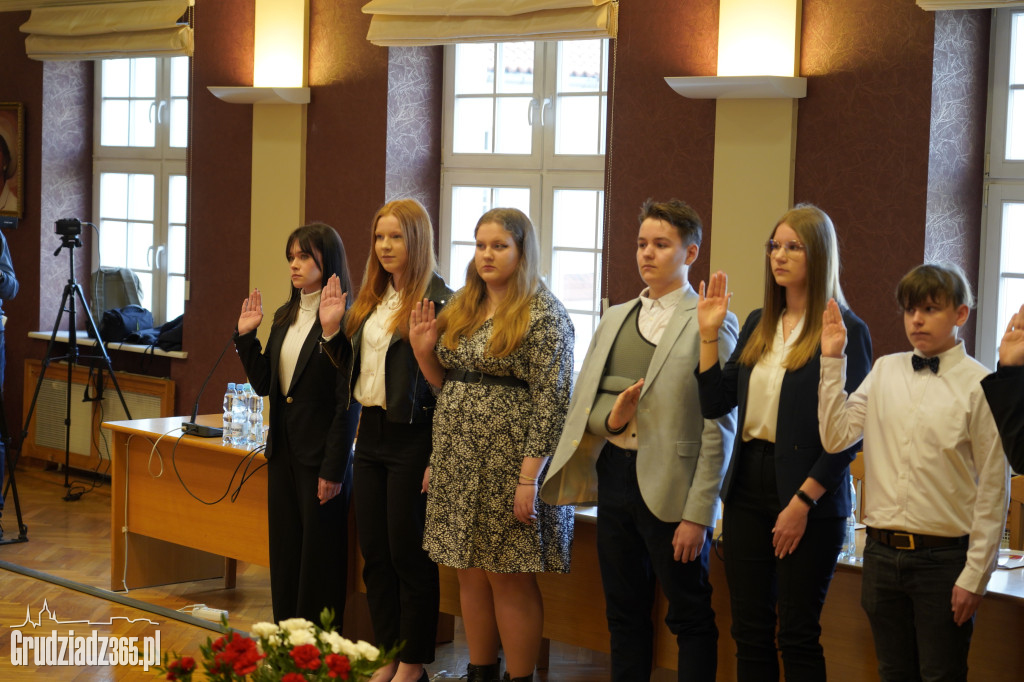 Sesja inauguracyjna VI kadencji  Młodzieżowej Rady Miejskiej Grudziądza