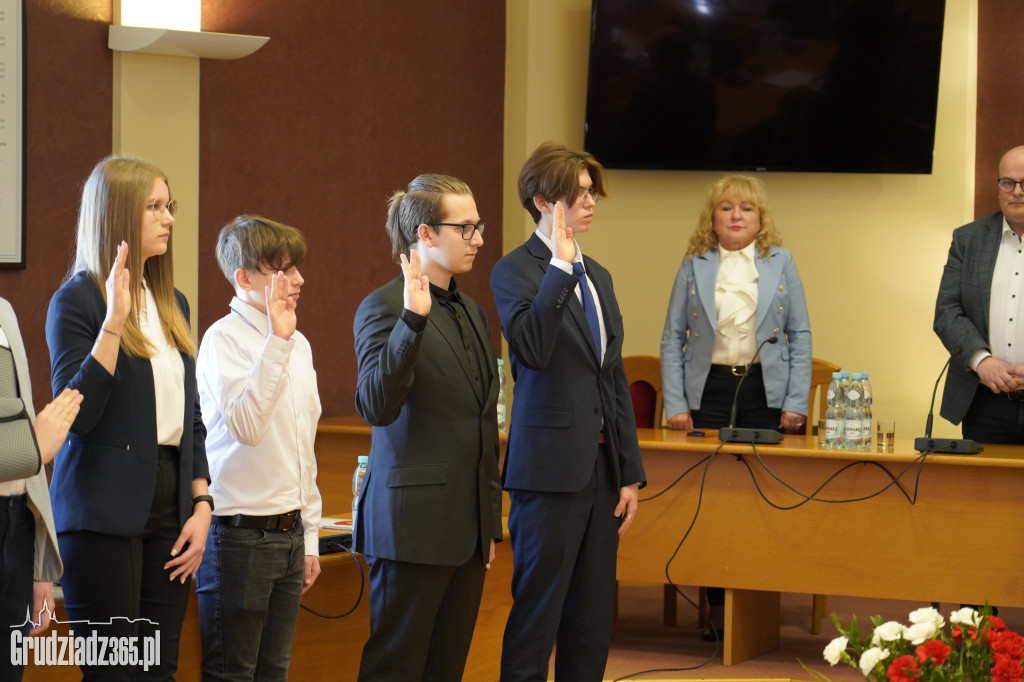 Sesja inauguracyjna VI kadencji  Młodzieżowej Rady Miejskiej Grudziądza