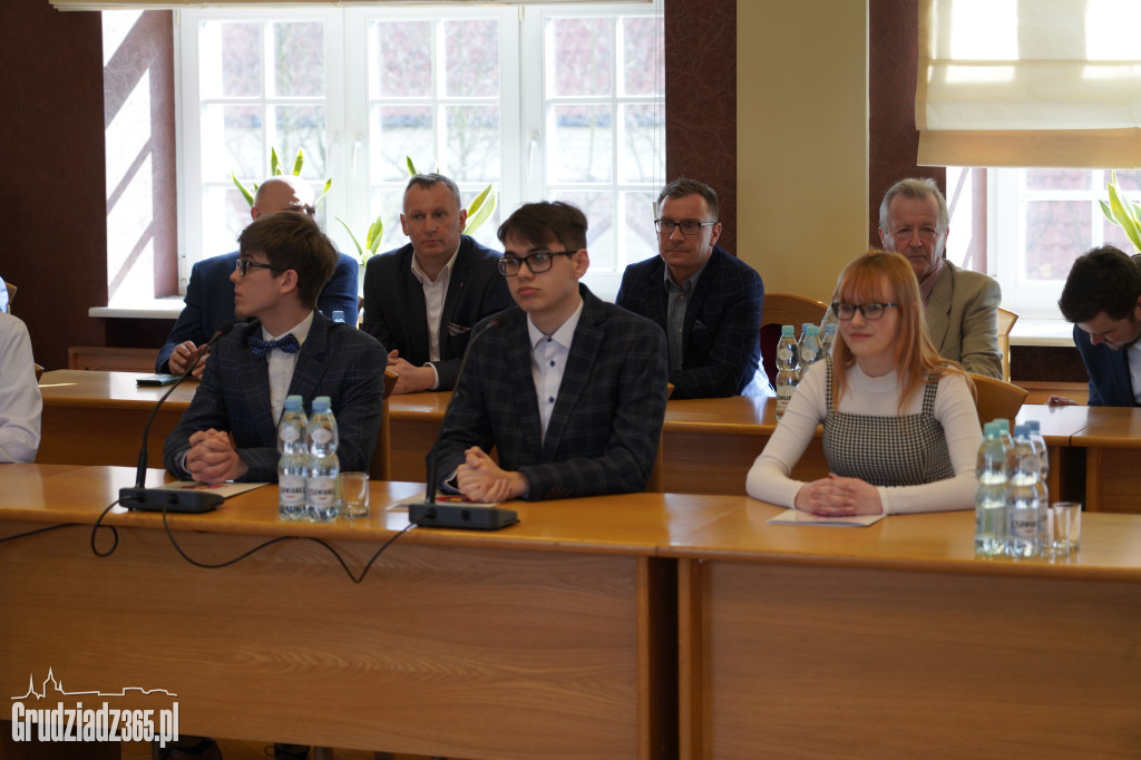 Sesja inauguracyjna VI kadencji  Młodzieżowej Rady Miejskiej Grudziądza