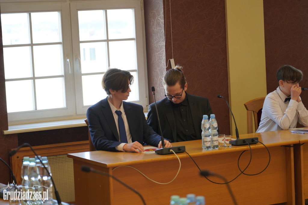 Sesja inauguracyjna VI kadencji  Młodzieżowej Rady Miejskiej Grudziądza