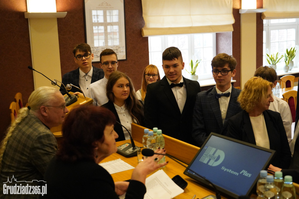 Sesja inauguracyjna VI kadencji  Młodzieżowej Rady Miejskiej Grudziądza