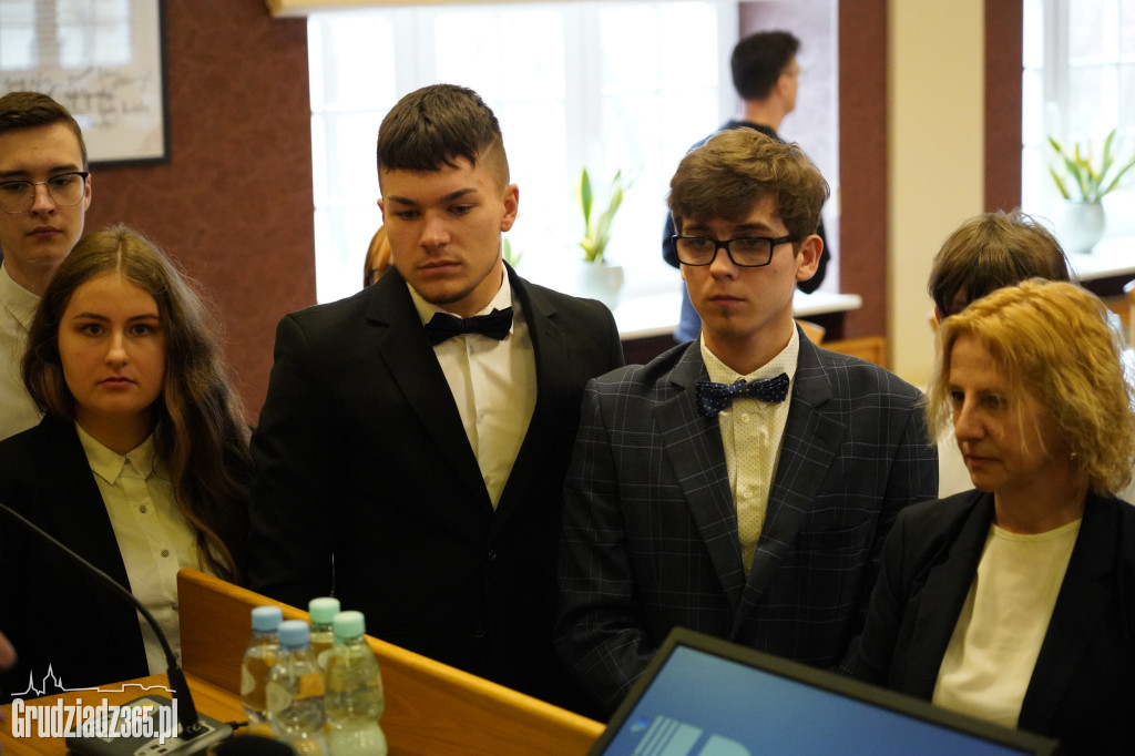 Sesja inauguracyjna VI kadencji  Młodzieżowej Rady Miejskiej Grudziądza