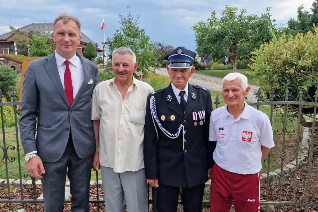 Odsłonięto tablicę pamiątkową na cześć grudziądzanina Waldemara Baszanowskiego