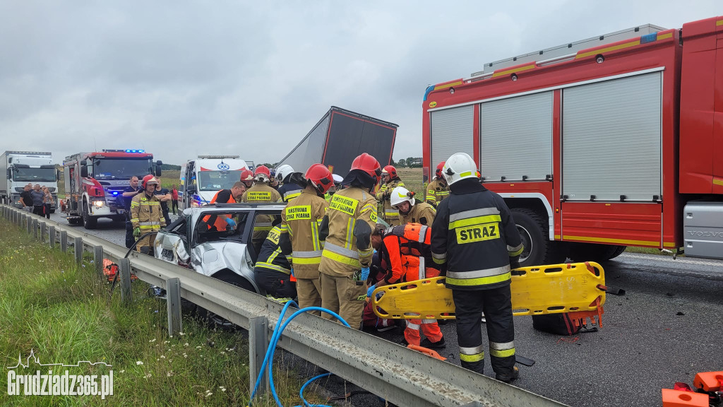 Poważny wypadek przed bramkami na A1 w Grudziądzu