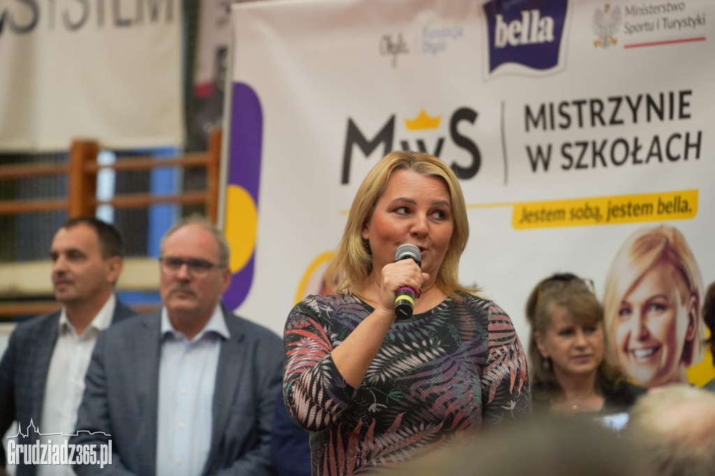 MISTRZYNIE W SZKOŁACH - Otylia Jędrzejczak w Grudziądzu