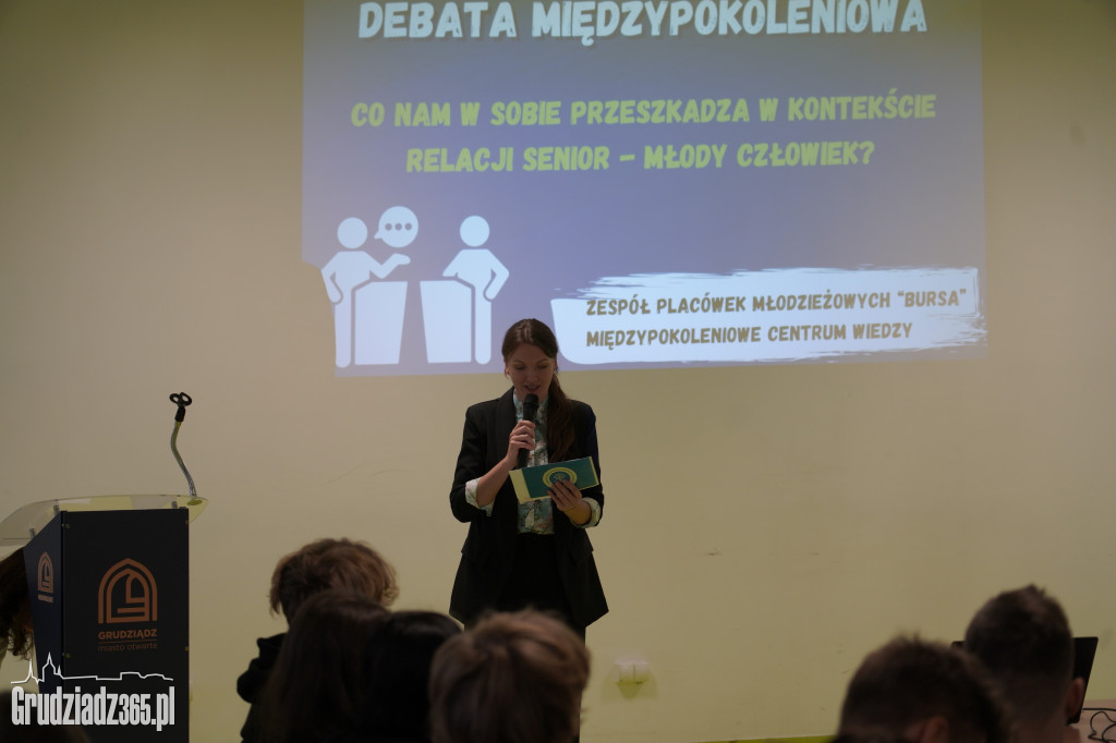 Co nam w sobie przeszkadza, czyli jak poprawić relacje międzypokoleniowe, debata