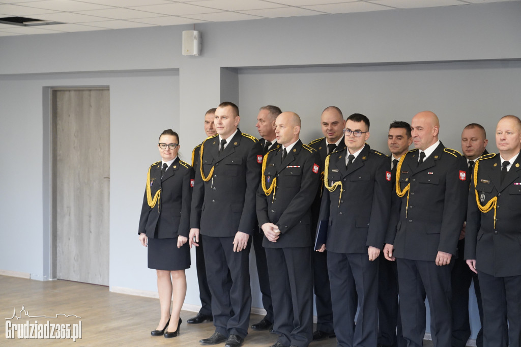 Awanse w stopniach służbowych oraz wyróżnienia dla grudziądzkich strażaków