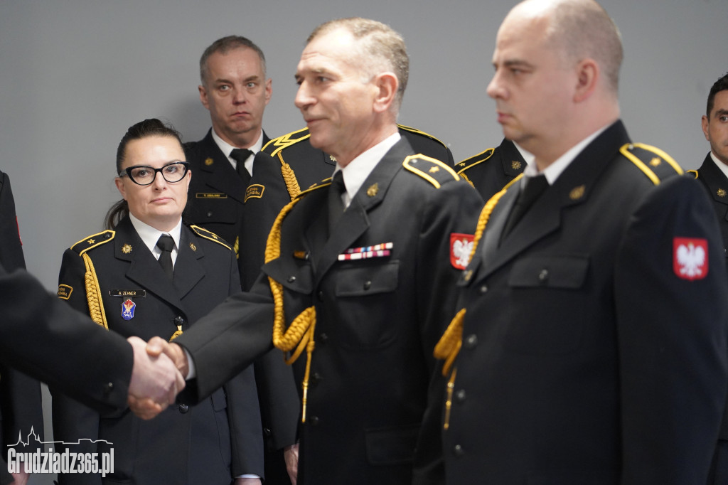 Awanse w stopniach służbowych oraz wyróżnienia dla grudziądzkich strażaków