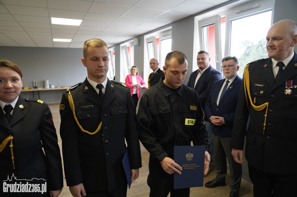 Awanse w stopniach służbowych oraz wyróżnienia dla grudziądzkich strażaków