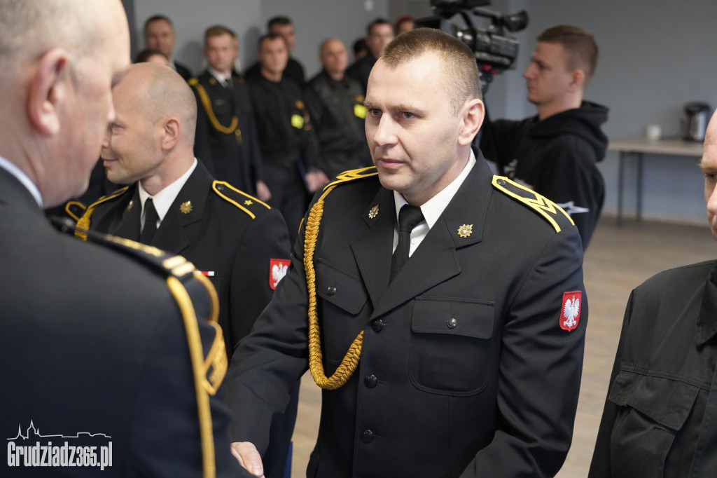 Awanse w stopniach służbowych oraz wyróżnienia dla grudziądzkich strażaków