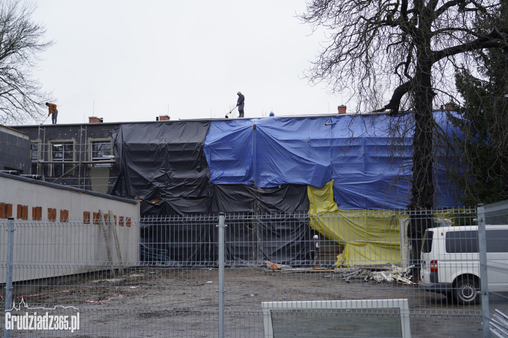 Trwają prace termomodernizacyjne w budynku SP17 w Grudziądzu