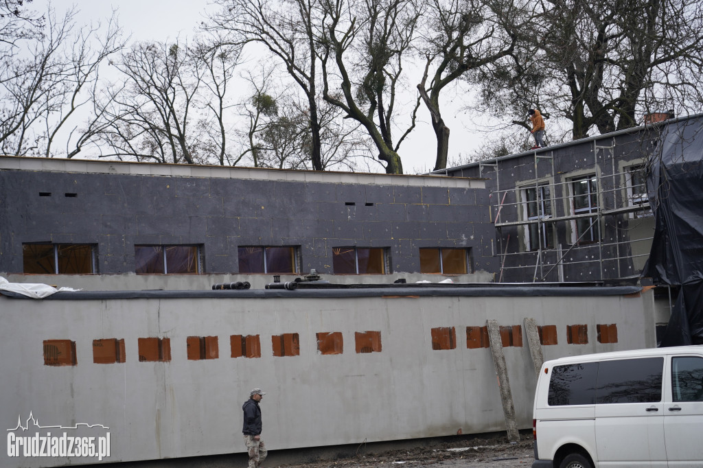 Trwają prace termomodernizacyjne w budynku SP17 w Grudziądzu