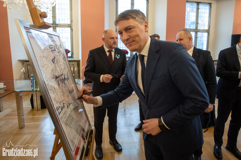 Samorządowo-parlamentarny wspólny blok prorozwojowy