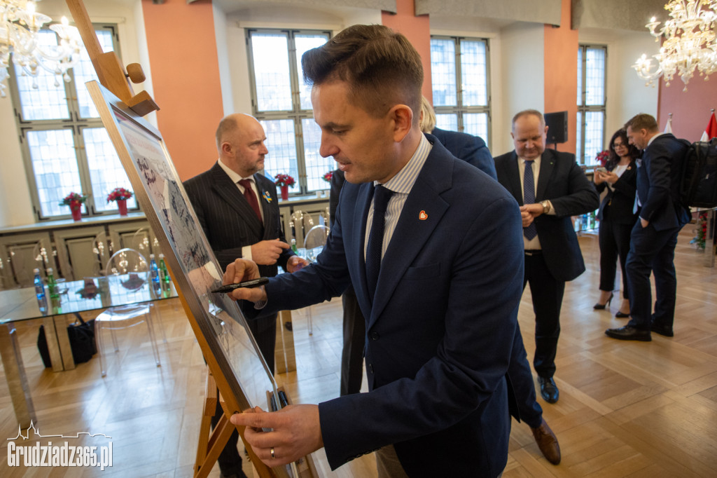 Samorządowo-parlamentarny wspólny blok prorozwojowy