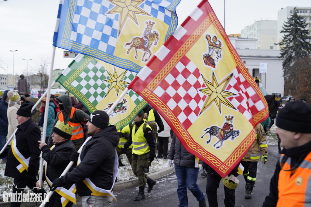 Ulicami Grudziądza po raz dziesiąty przemaszerował Orszak Trzech Króli