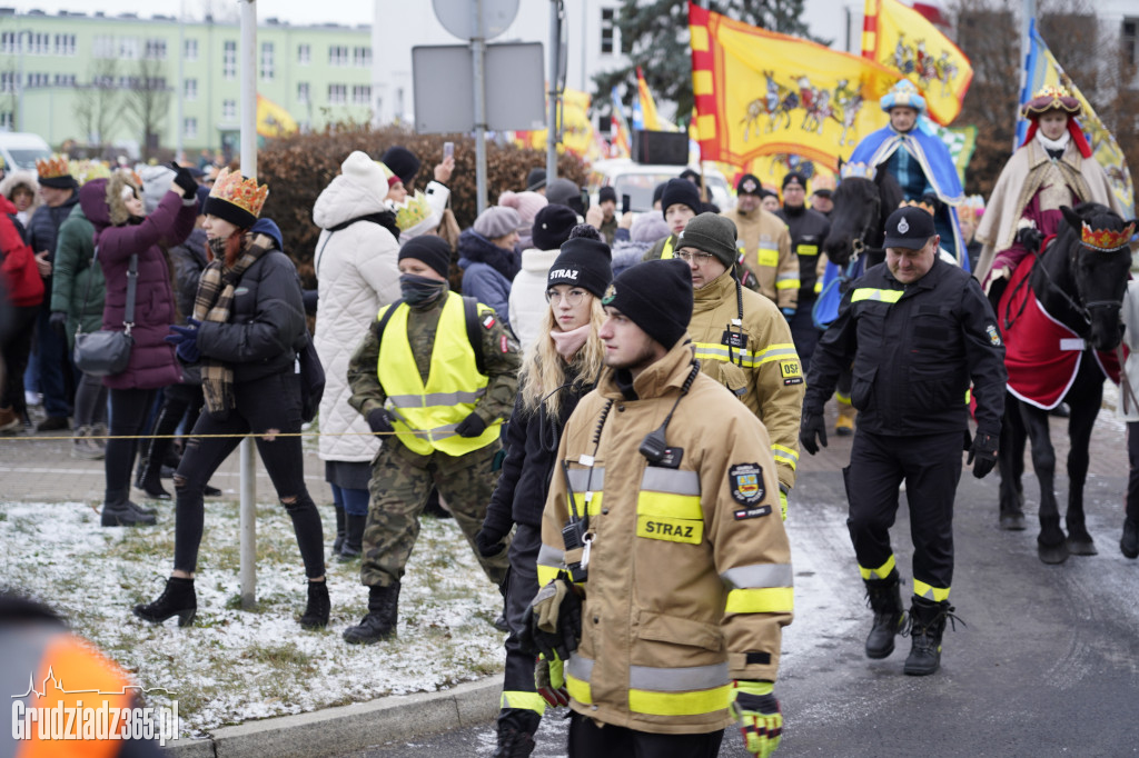 Ulicami Grudziądza po raz dziesiąty przemaszerował Orszak Trzech Króli