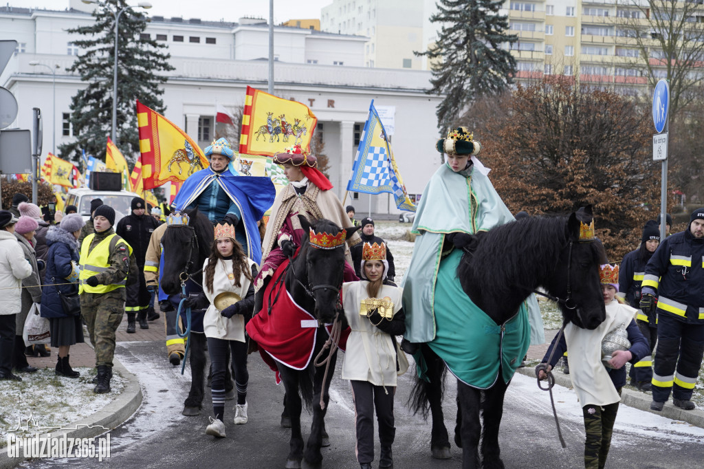 Ulicami Grudziądza po raz dziesiąty przemaszerował Orszak Trzech Króli