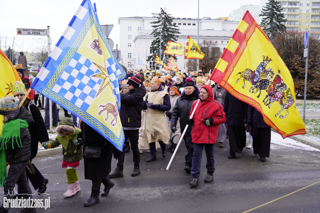Ulicami Grudziądza po raz dziesiąty przemaszerował Orszak Trzech Króli