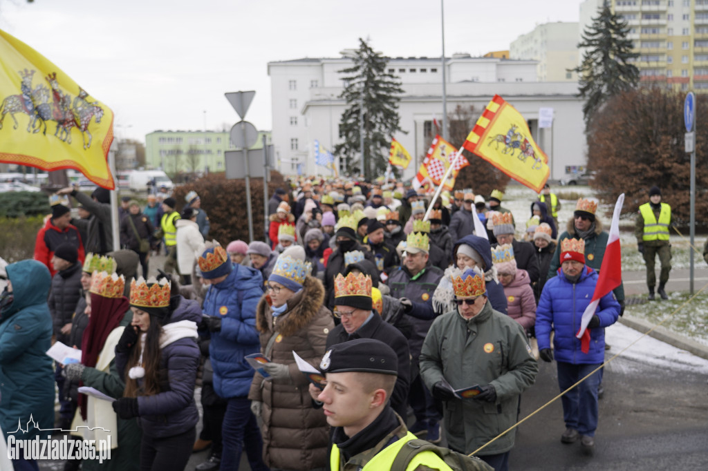 Ulicami Grudziądza po raz dziesiąty przemaszerował Orszak Trzech Króli