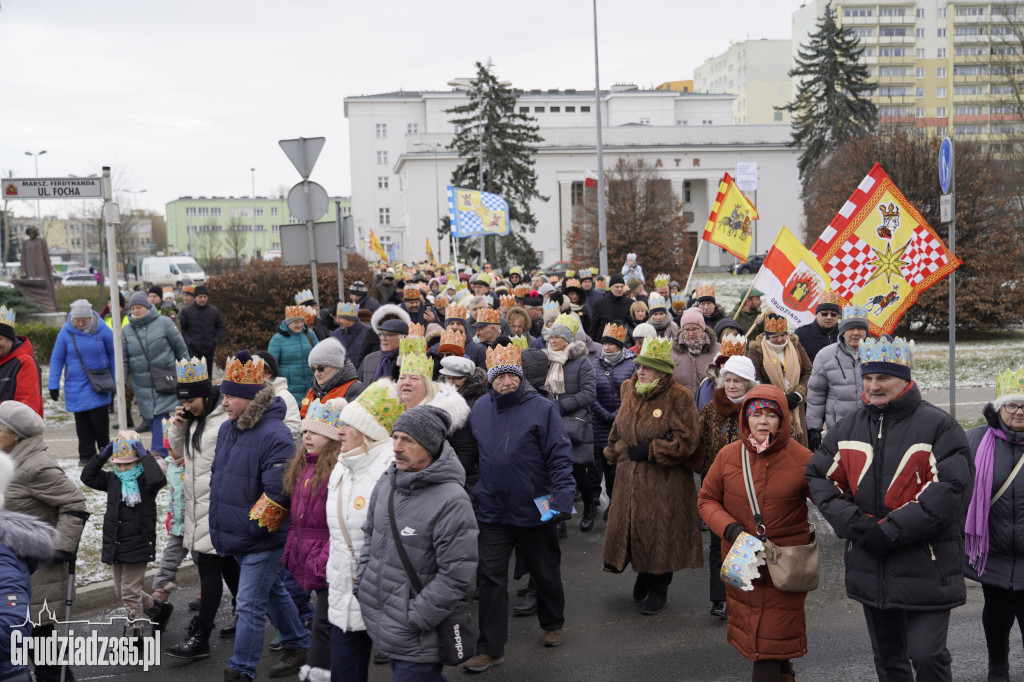 Ulicami Grudziądza po raz dziesiąty przemaszerował Orszak Trzech Króli
