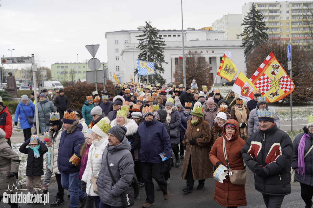 Ulicami Grudziądza po raz dziesiąty przemaszerował Orszak Trzech Króli