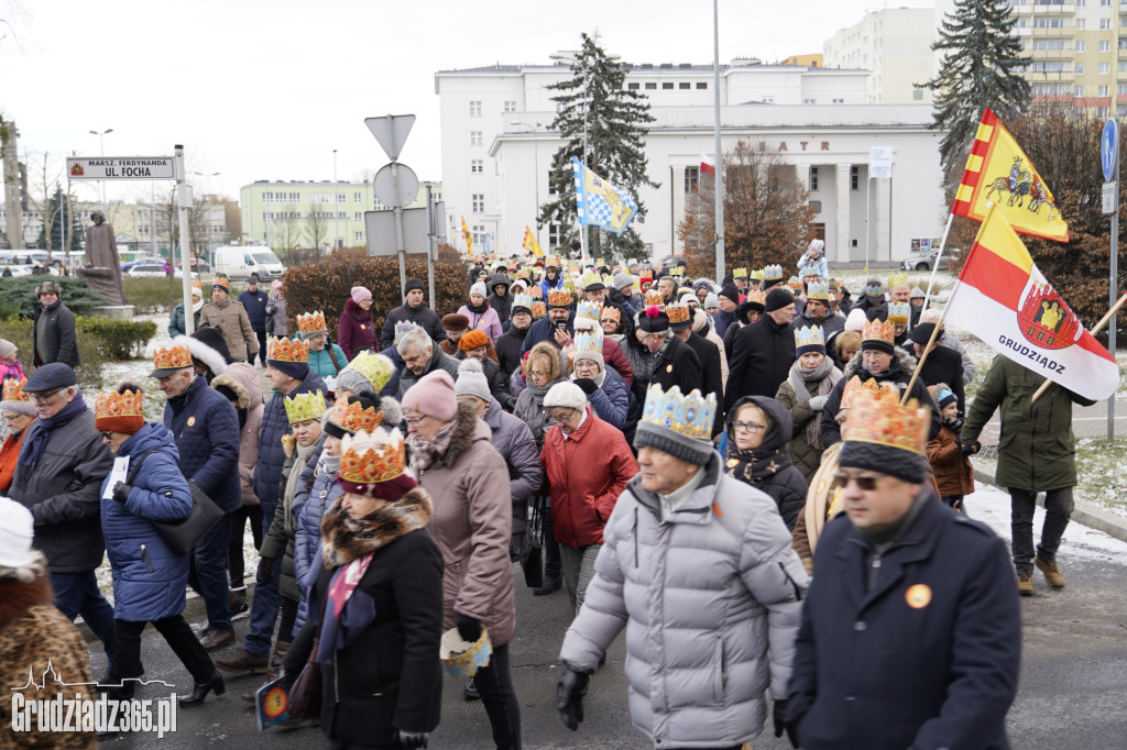 Ulicami Grudziądza po raz dziesiąty przemaszerował Orszak Trzech Króli