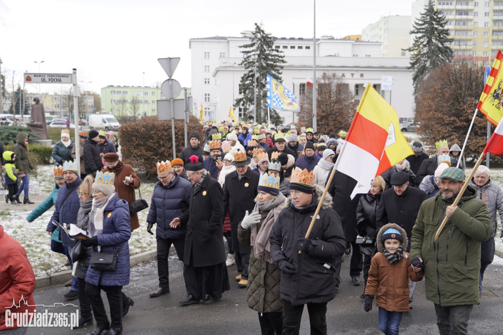 Ulicami Grudziądza po raz dziesiąty przemaszerował Orszak Trzech Króli