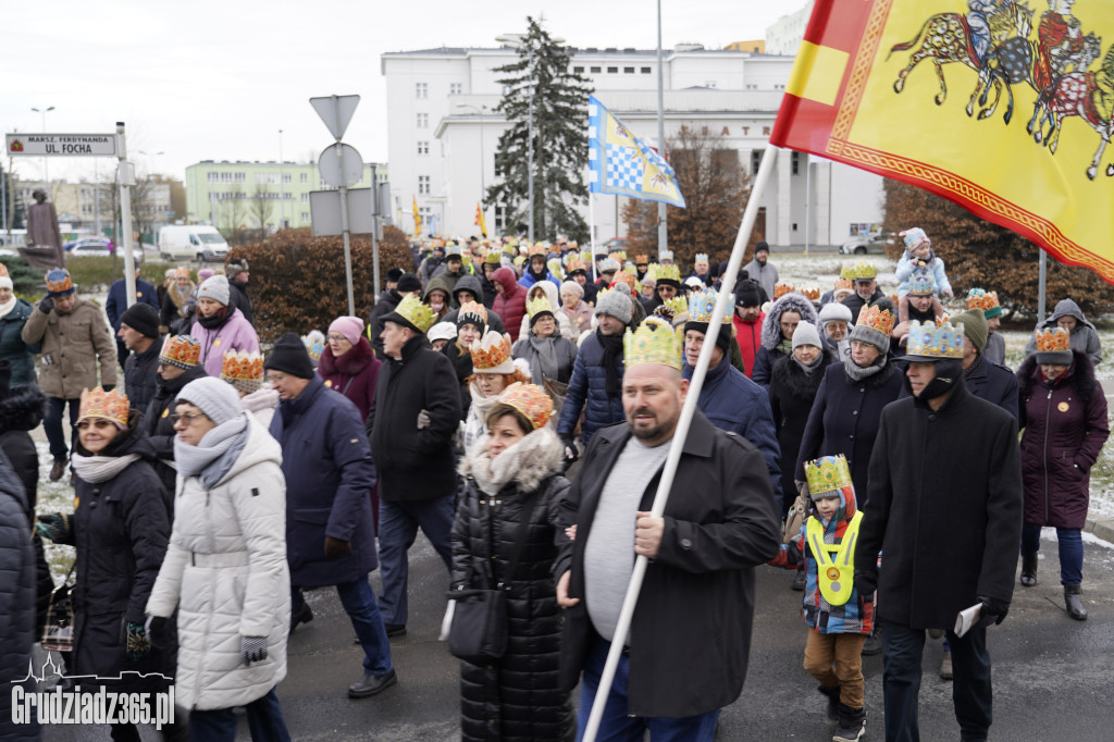 Ulicami Grudziądza po raz dziesiąty przemaszerował Orszak Trzech Króli