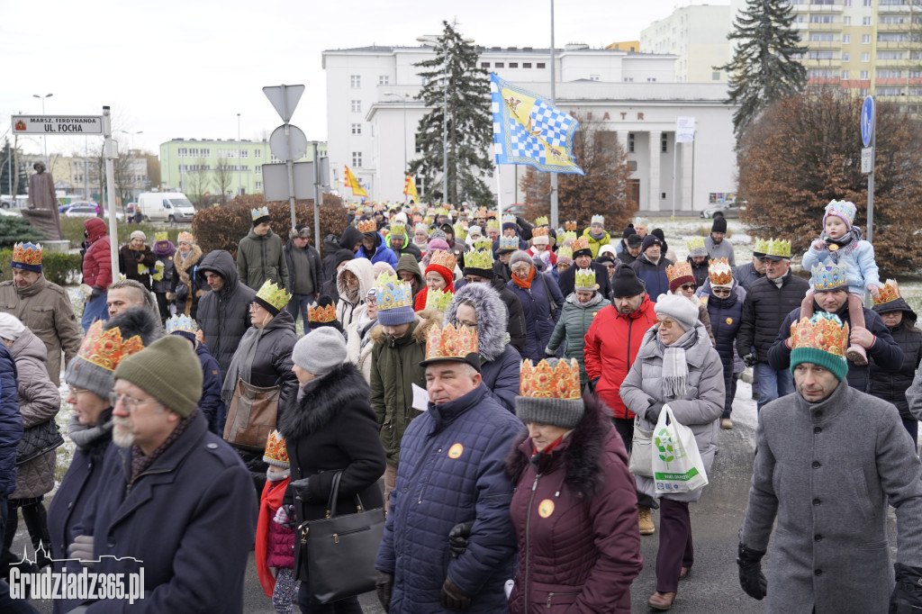 Ulicami Grudziądza po raz dziesiąty przemaszerował Orszak Trzech Króli