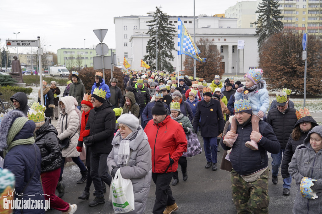 Ulicami Grudziądza po raz dziesiąty przemaszerował Orszak Trzech Króli