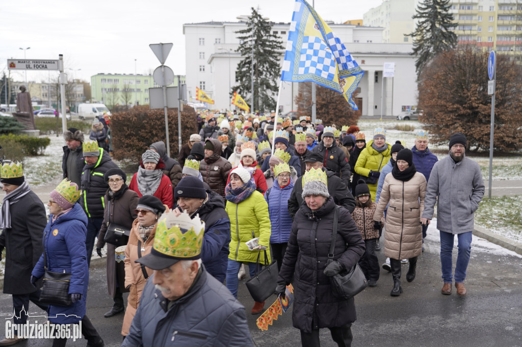 Ulicami Grudziądza po raz dziesiąty przemaszerował Orszak Trzech Króli