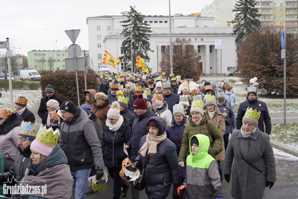 Ulicami Grudziądza po raz dziesiąty przemaszerował Orszak Trzech Króli