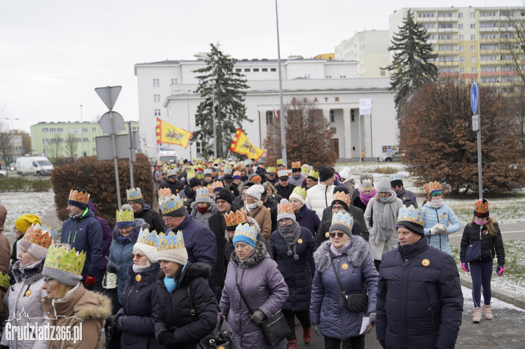 Ulicami Grudziądza po raz dziesiąty przemaszerował Orszak Trzech Króli