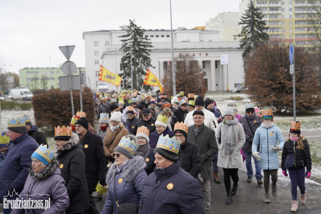 Ulicami Grudziądza po raz dziesiąty przemaszerował Orszak Trzech Króli