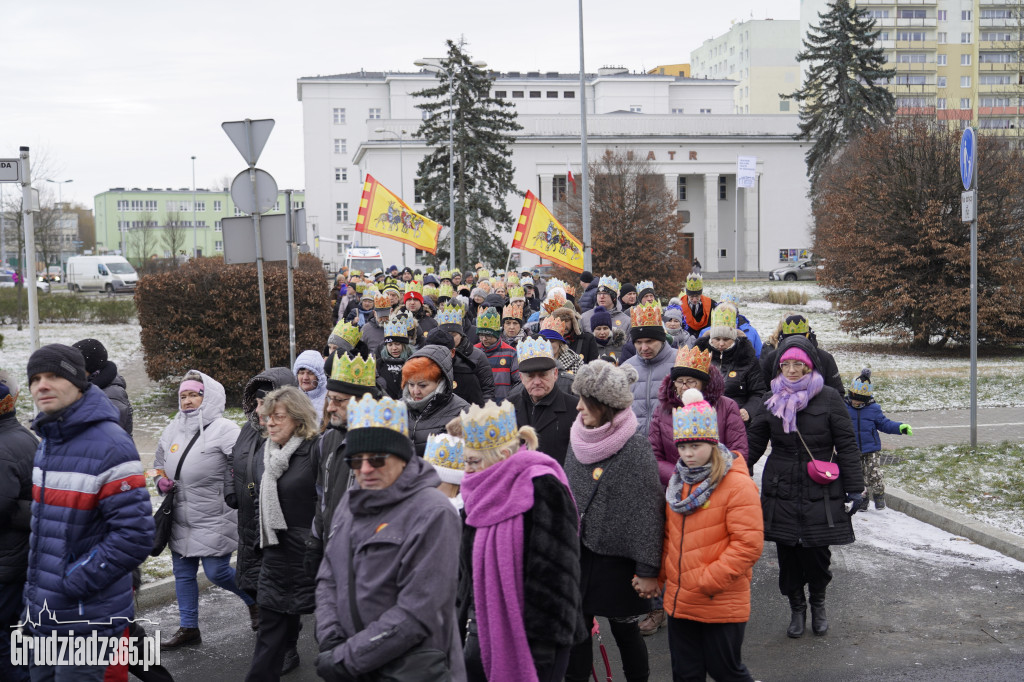 Ulicami Grudziądza po raz dziesiąty przemaszerował Orszak Trzech Króli