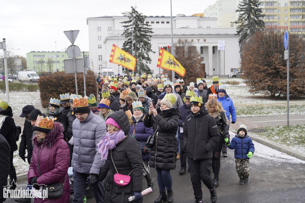 Ulicami Grudziądza po raz dziesiąty przemaszerował Orszak Trzech Króli