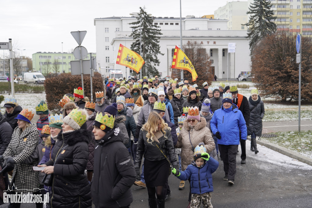 Ulicami Grudziądza po raz dziesiąty przemaszerował Orszak Trzech Króli