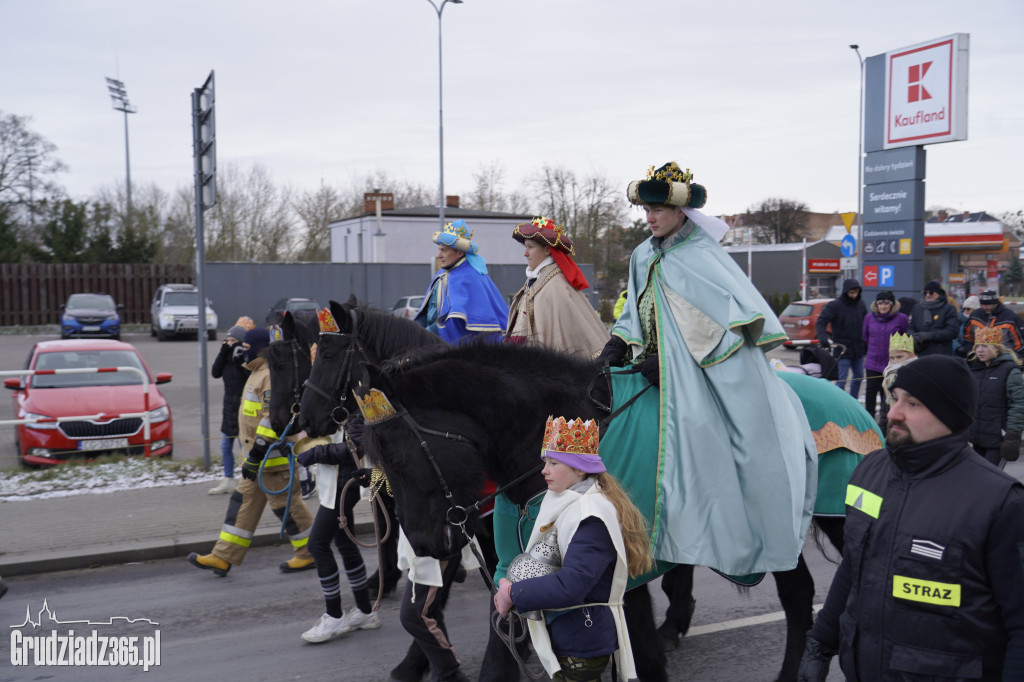 Ulicami Grudziądza po raz dziesiąty przemaszerował Orszak Trzech Króli