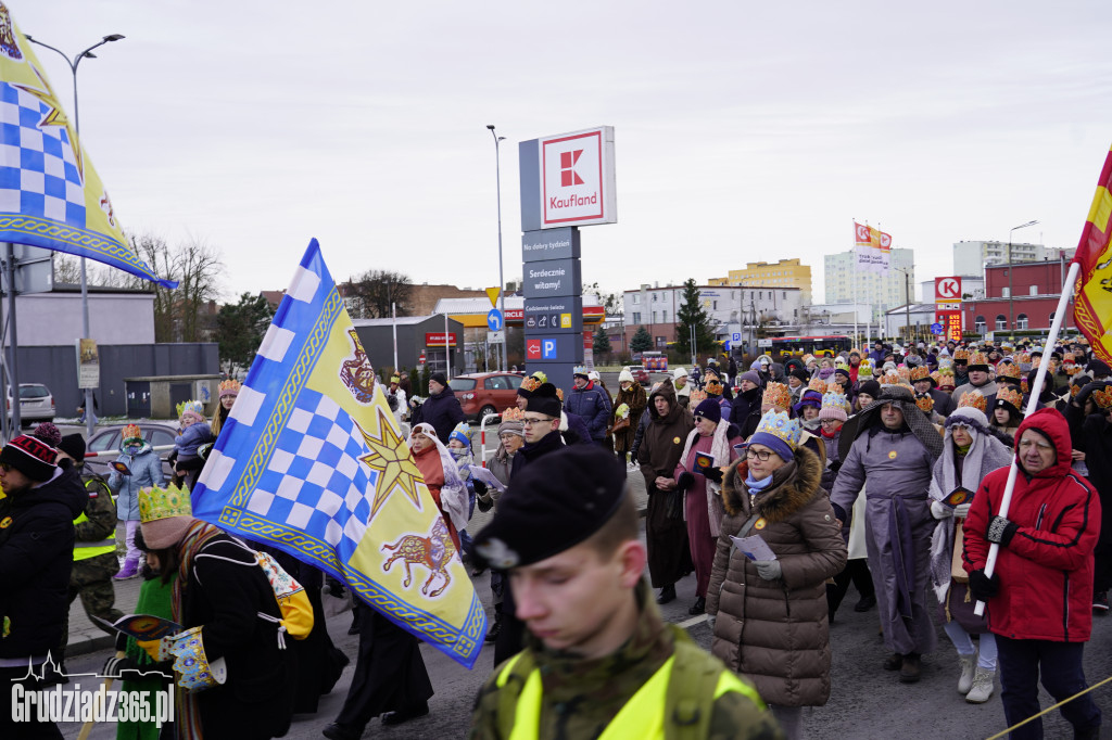 Ulicami Grudziądza po raz dziesiąty przemaszerował Orszak Trzech Króli