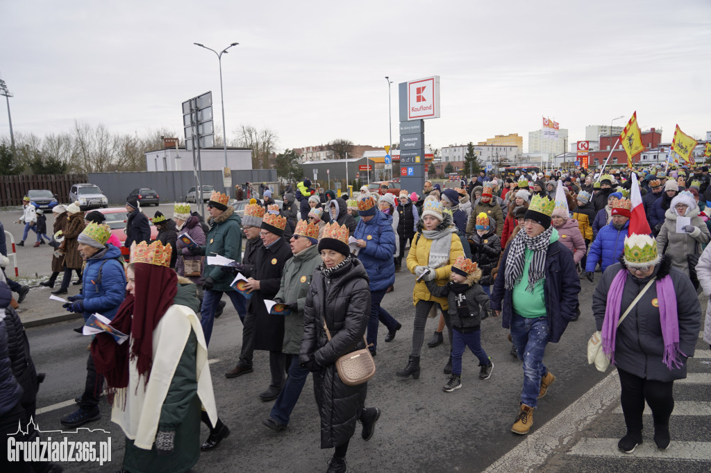 Ulicami Grudziądza po raz dziesiąty przemaszerował Orszak Trzech Króli
