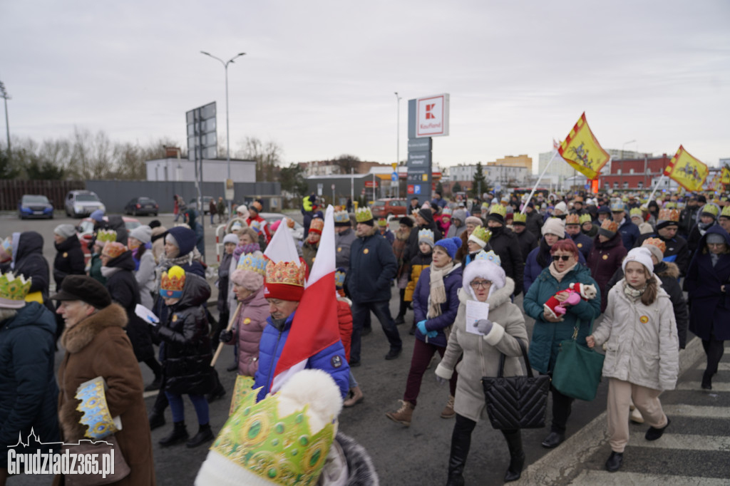Ulicami Grudziądza po raz dziesiąty przemaszerował Orszak Trzech Króli