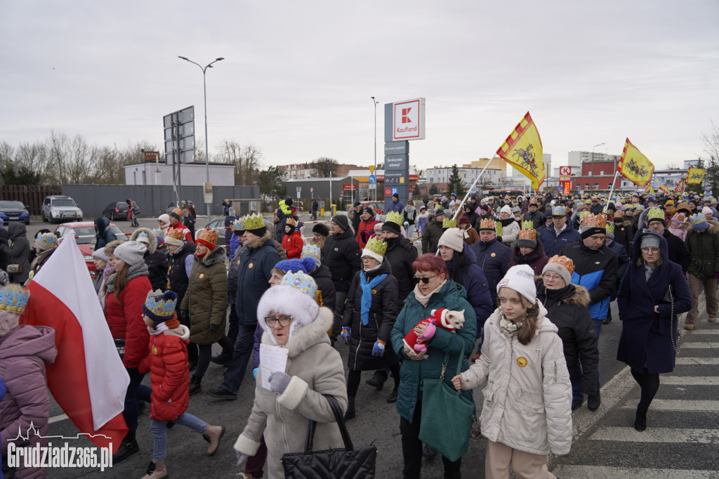 Ulicami Grudziądza po raz dziesiąty przemaszerował Orszak Trzech Króli