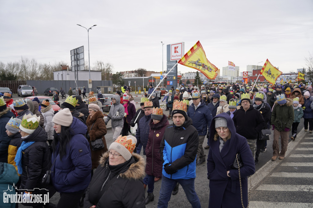 Ulicami Grudziądza po raz dziesiąty przemaszerował Orszak Trzech Króli