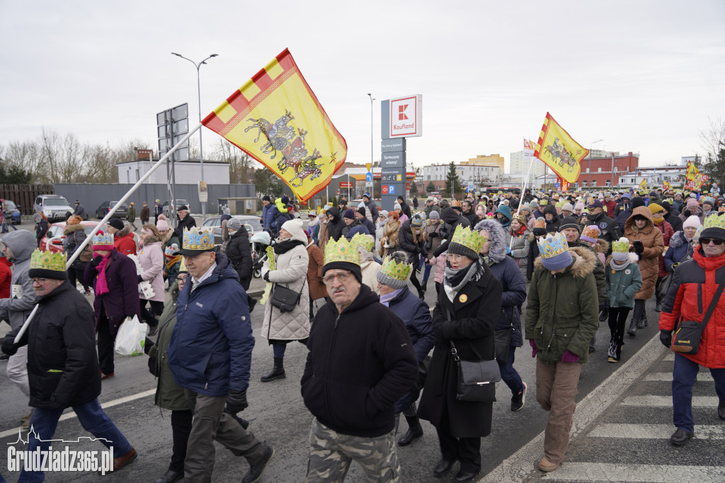 Ulicami Grudziądza po raz dziesiąty przemaszerował Orszak Trzech Króli